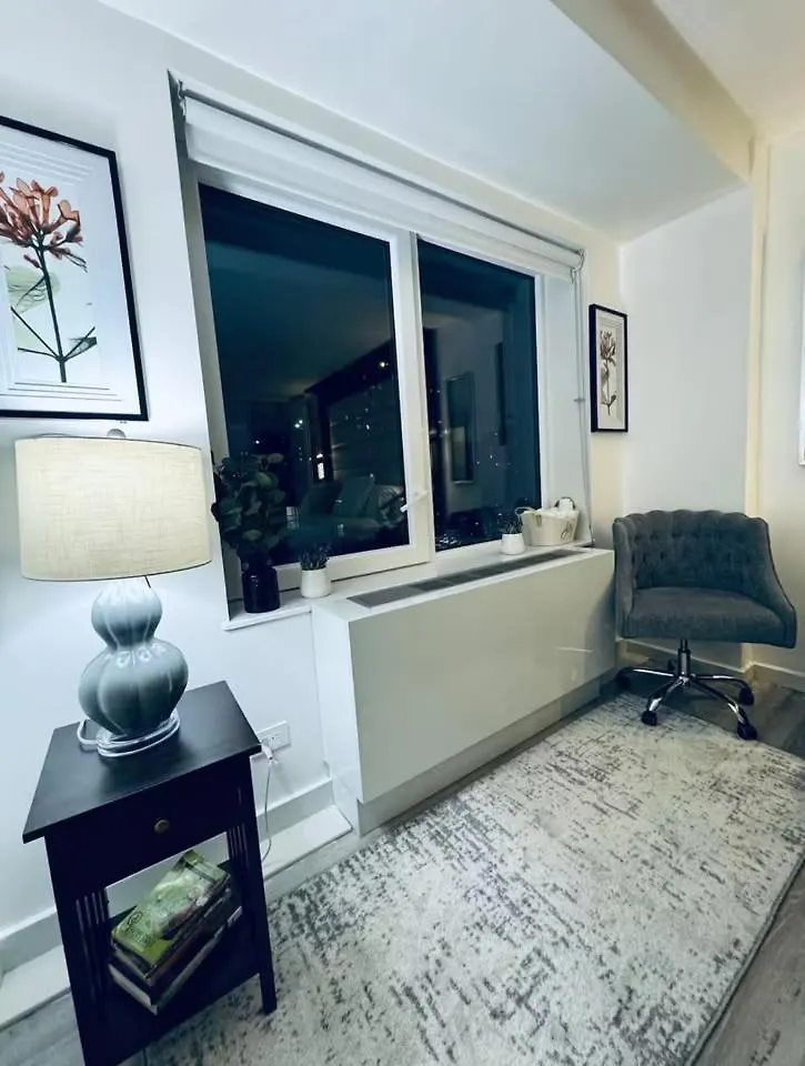 New Bright & Modern 4Bd 2Ba Apartment W Doorman, Gym, Lounge, Near West Harlem New York